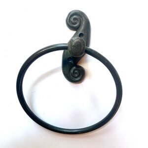 Black Metal Towel Ring